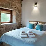 Holiday home Casa Donegrinho Com Piscina Moncao