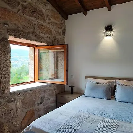 Casa Donegrinho Com Piscina * Monção