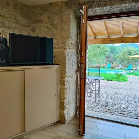 Casa Donegrinho Com Piscina Nyaraló *