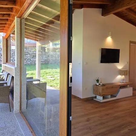 Casa Donegrinho Com Piscina Monção
