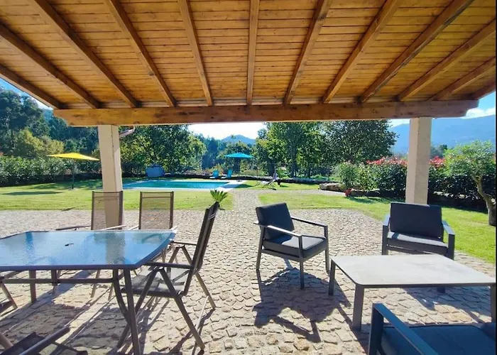 Casa Donegrinho Com Piscina Moncao