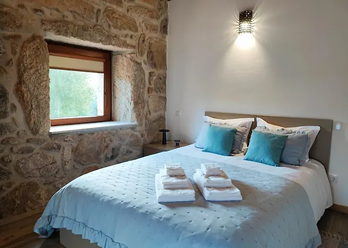 Holiday home Casa Donegrinho Com Piscina Moncao