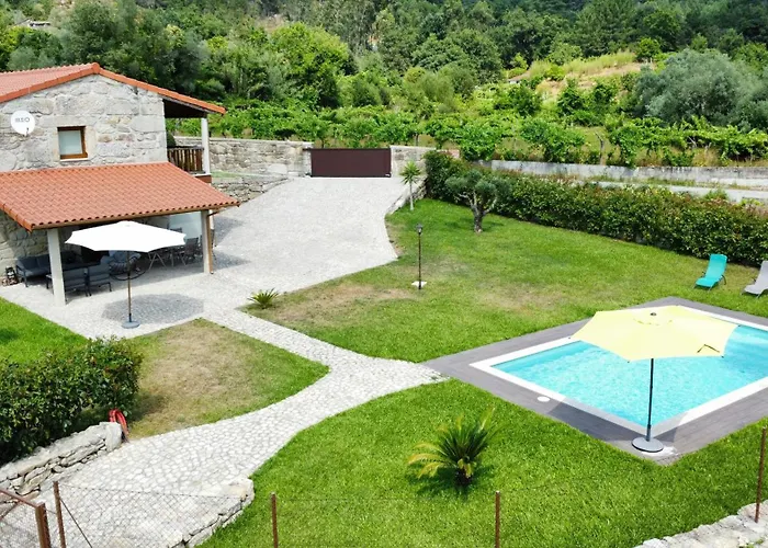 Holiday home Casa Donegrinho Com Piscina Moncao