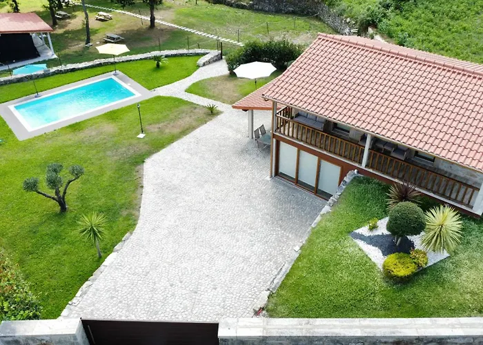 Holiday home Casa Donegrinho Com Piscina Moncao